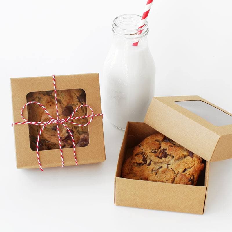 Bi-Colored Cookie Box With Square Window