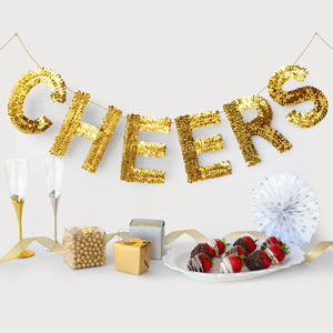 [Video] Sparkling Letter DIY Garland
