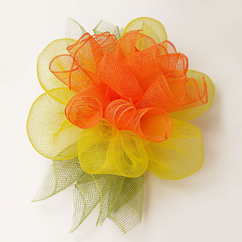DIY Curly Deco Mesh Flower Wreath